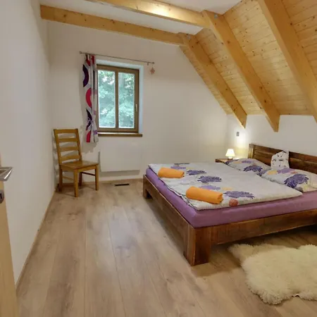 Vila Beautiful With Transportation Facilities